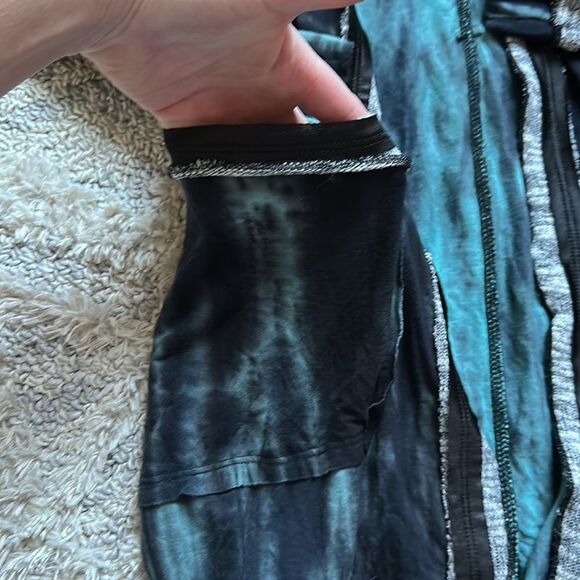 Gimmicks by BKE Tie Dye Duster - Picture 4 of 7